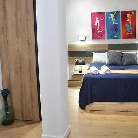 Piso Reformado A 2 Min Del Casco Viejo Con Garaje Gratis