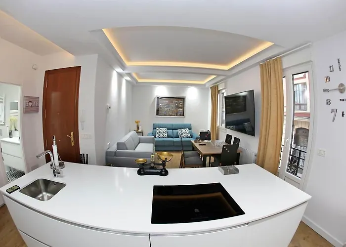 Piso Reformado A 2 Min Del Casco Viejo Con Garaje Gratis Apartment