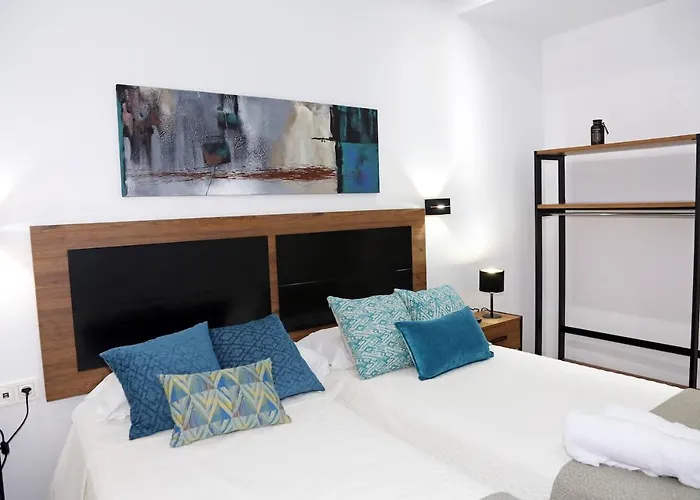 Piso Reformado A 2 Min Del Casco Viejo Con Garaje Gratis Apartment *