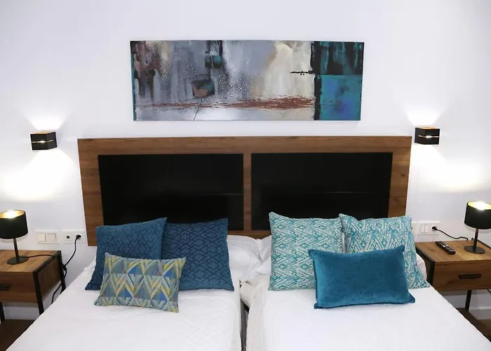 Piso Reformado A 2 Min Del Casco Viejo Con Garaje Gratis Apartment *