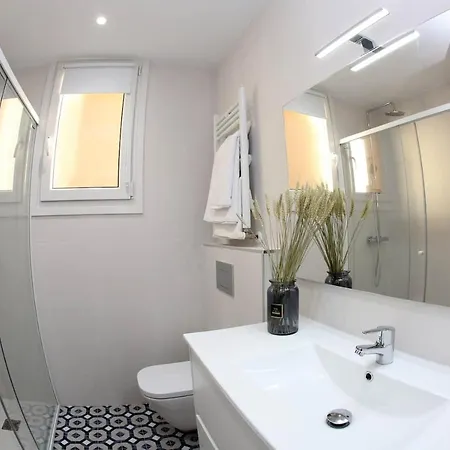 Piso Reformado A 2 Min Del Casco Viejo Con Garaje Gratis * Bilbao