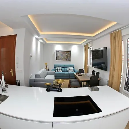 Piso Reformado A 2 Min Del Casco Viejo Con Garaje Gratis Apartmán