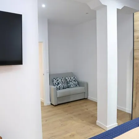 Piso Reformado A 2 Min Del Casco Viejo Con Garaje Gratis Apartmán