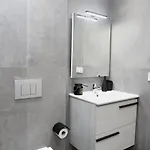 Piso Reformado A 2 Min Del Casco Viejo Con Garaje Gratis Apartment *